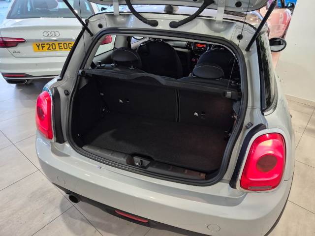 2016 Mini Hatchback 1.5 Cooper 3dr Auto