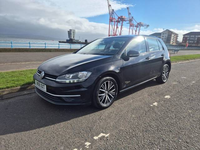 Volkswagen Golf 2.0 TDI SE [Nav] 5dr Hatchback Diesel Black