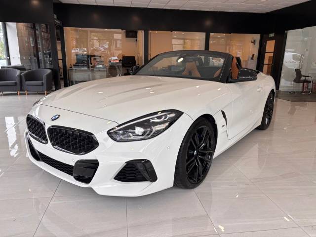 BMW Z4 3.0 sDrive M40i 2dr Auto Convertible Petrol White