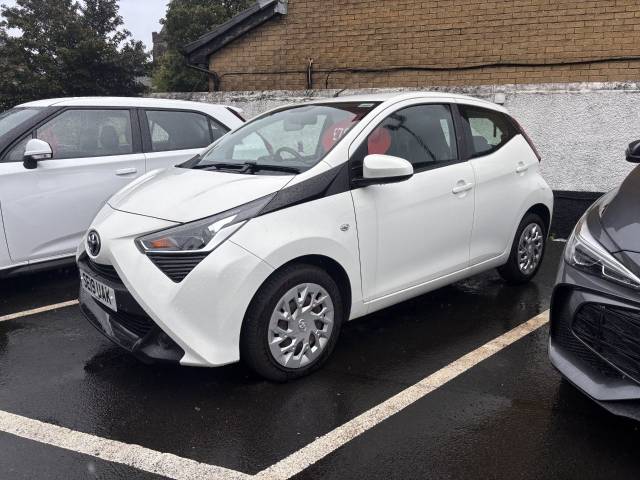 Toyota Aygo 1.0 VVT-i X-Play 5dr Hatchback Petrol White