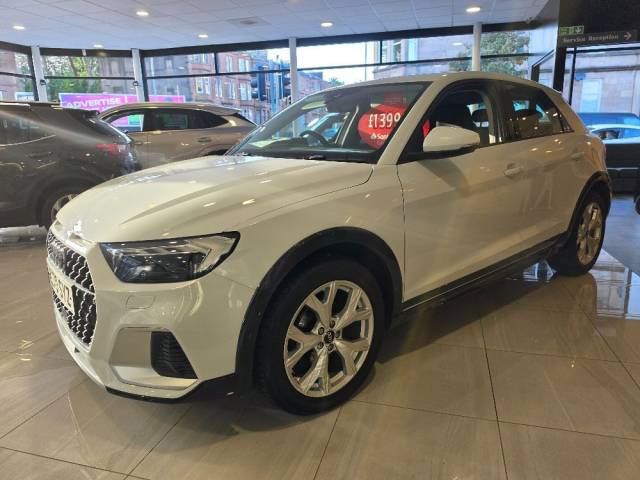 Audi A1 1.0 30 TFSI Citycarver 5dr Hatchback Petrol White