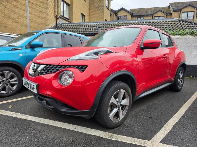 Nissan Juke 1.6 [112] Acenta 5dr Hatchback Petrol Red